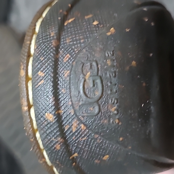 UGG LEATHER SHEEPSKIN BUTTON LOGO SANDALS - Picture 11 of 12